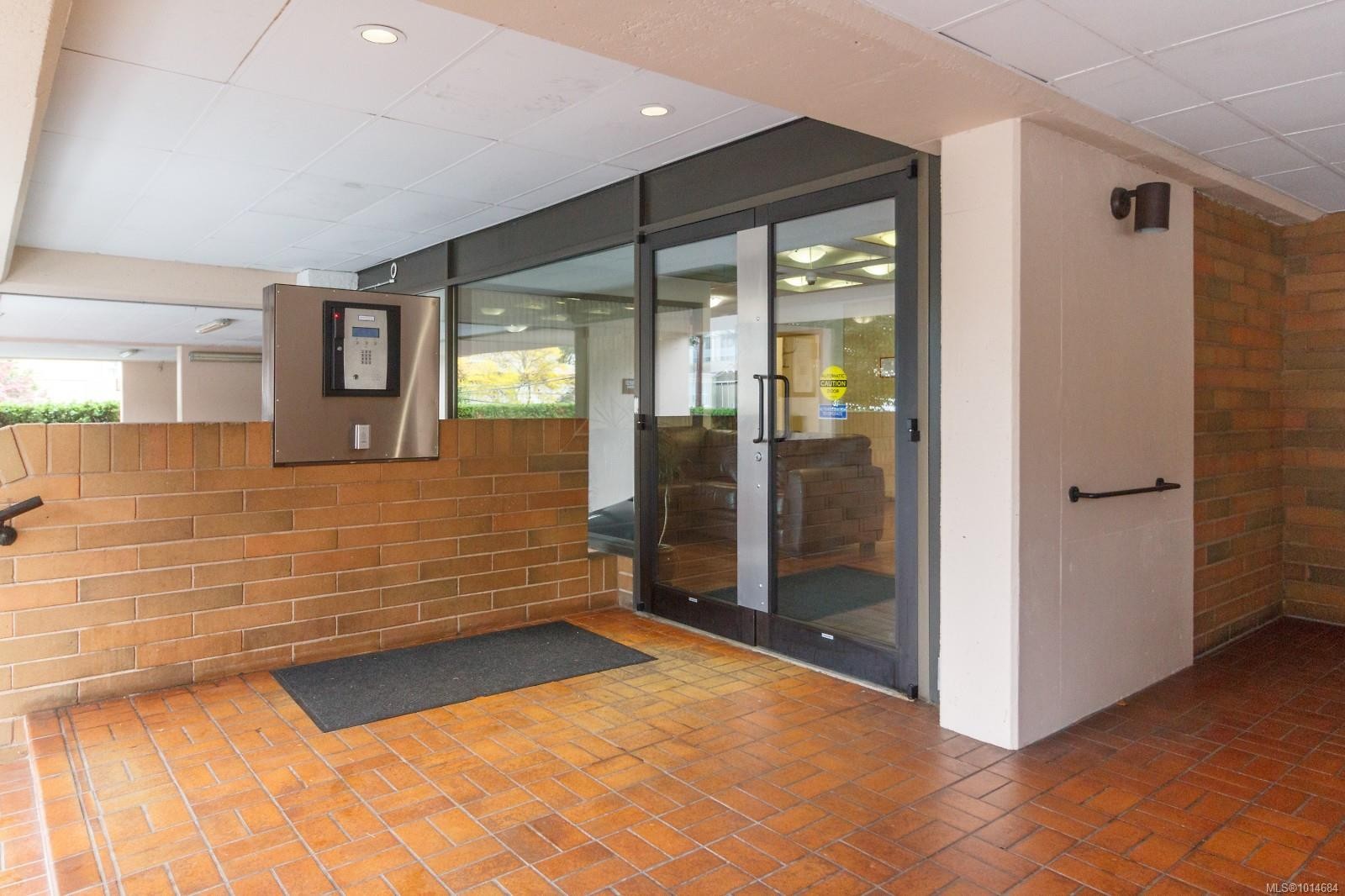 809-1630 Quadra St, Victoria, BC - Indoor Photo Showing Other Room