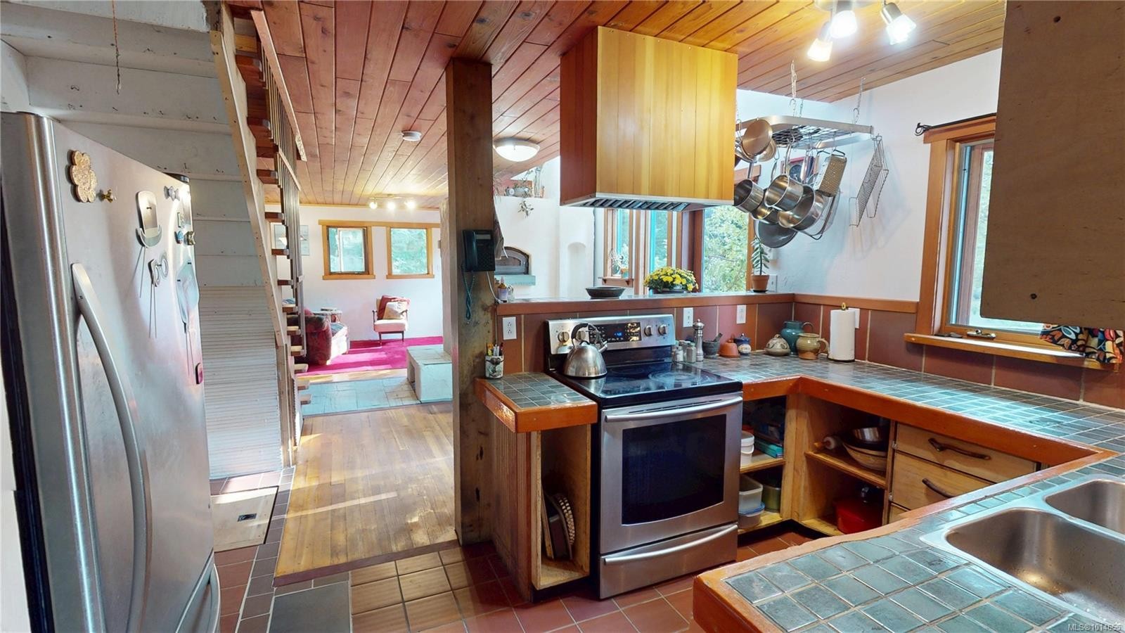 948 Harrison Way, Gabriola Island, BC