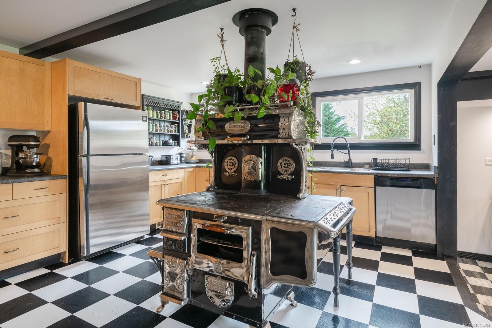 8590 Bland Rd, Port Alberni, BC