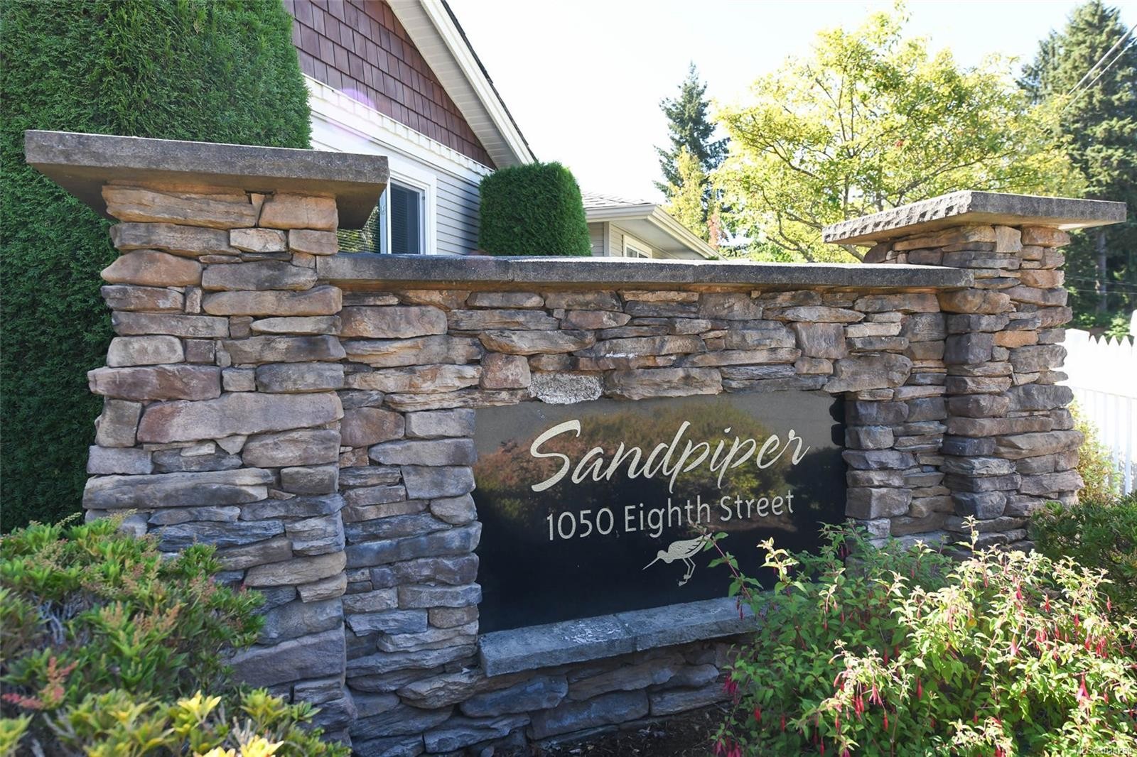 2-1050 8Th St, Courtenay, BC