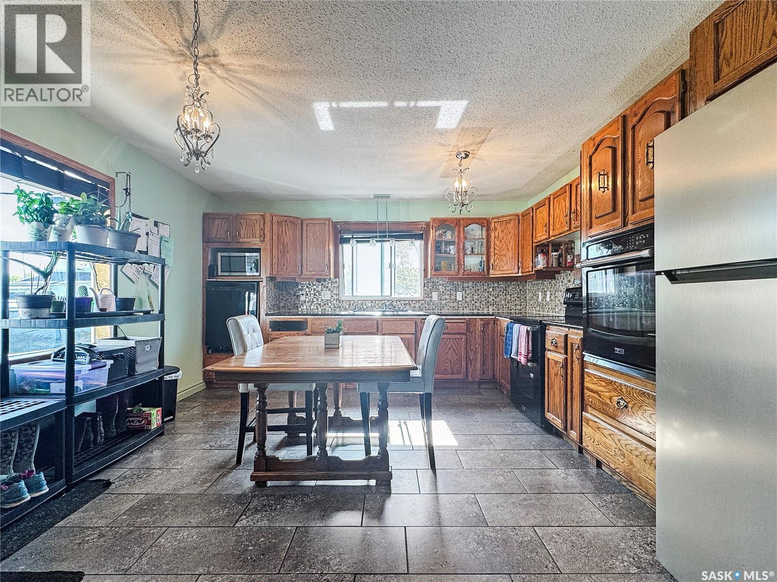 106 Strange Street, Cut Knife, SK - Indoor Photo Showing Other Room