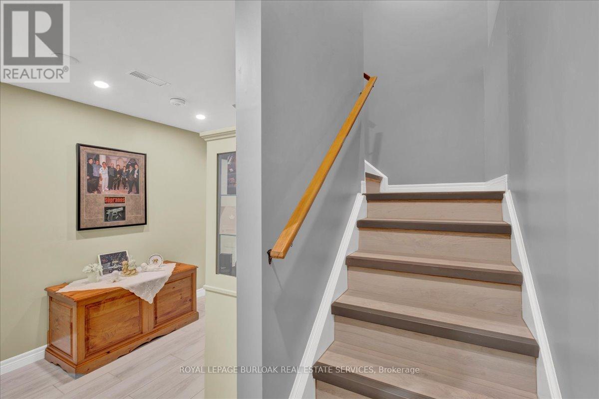 89 Eleanor Avenue, Hamilton, ON - Indoor Photo Showing Other Room