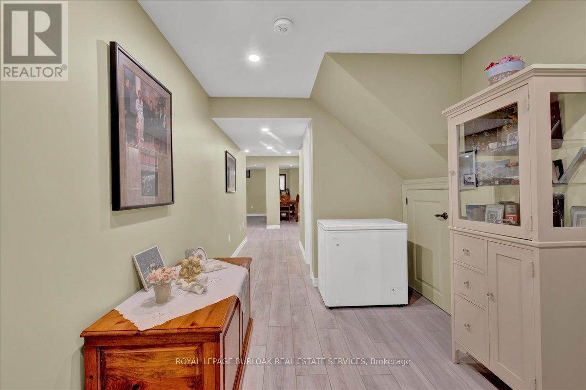 89 Eleanor Avenue, Hamilton, ON - Indoor Photo Showing Other Room