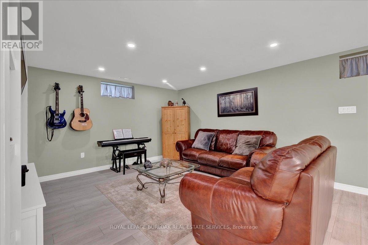 89 Eleanor Avenue, Hamilton, ON - Indoor Photo Showing Other Room