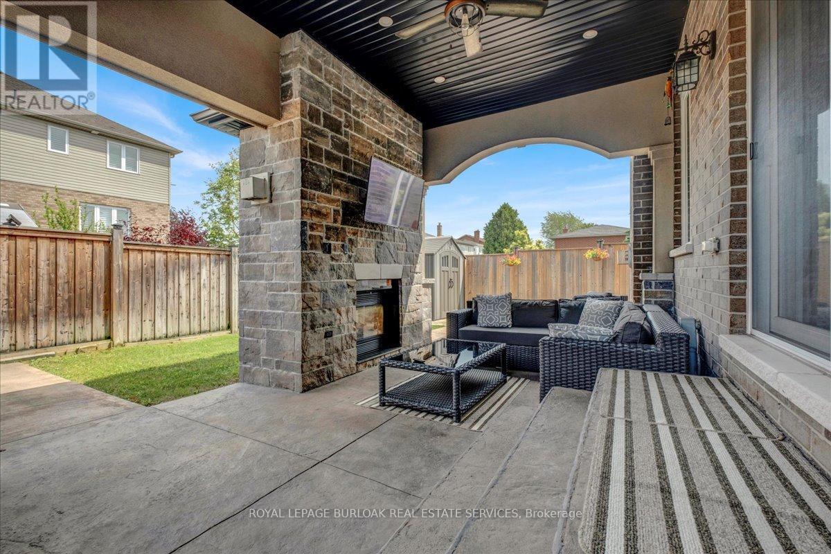 89 Eleanor Avenue, Hamilton, ON - Outdoor With Deck Patio Veranda With Exterior