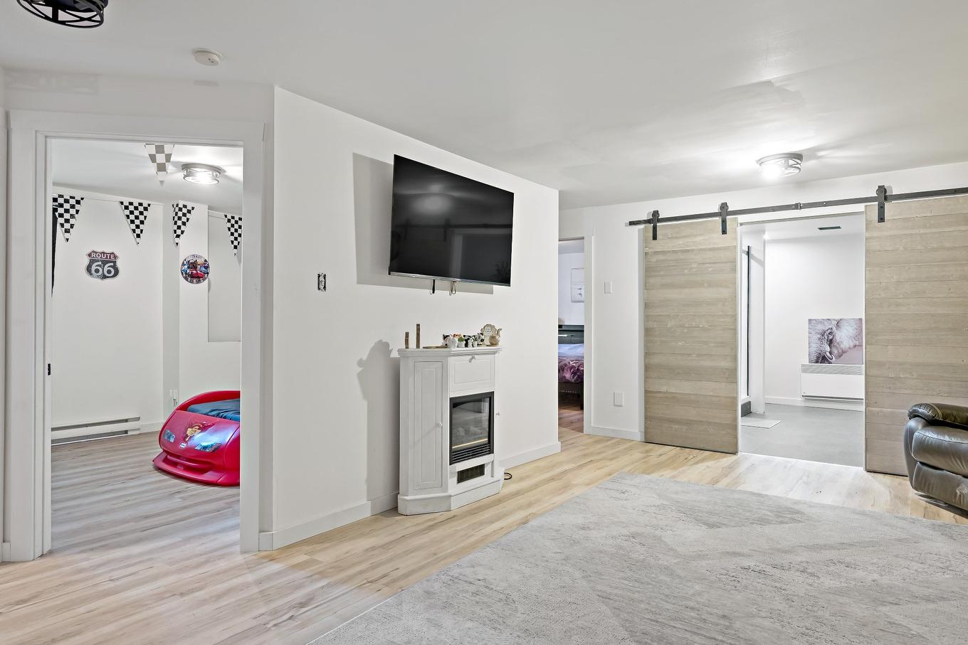 Family room - 6170 Route 117 N., Rivière-Rouge, QC - Indoor With Fireplace