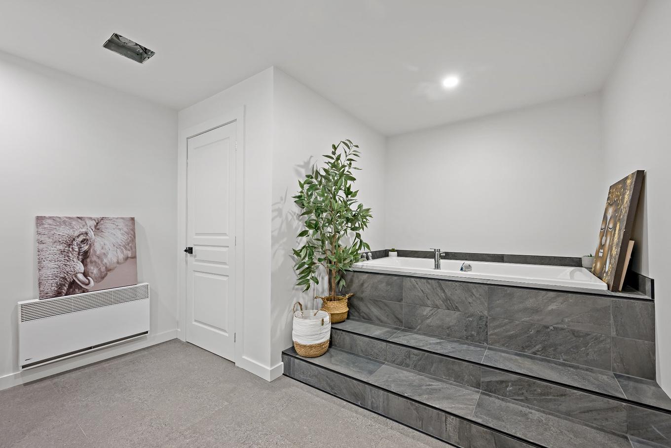 Bathroom - 6170 Route 117 N., Rivière-Rouge, QC - Indoor Photo Showing Other Room