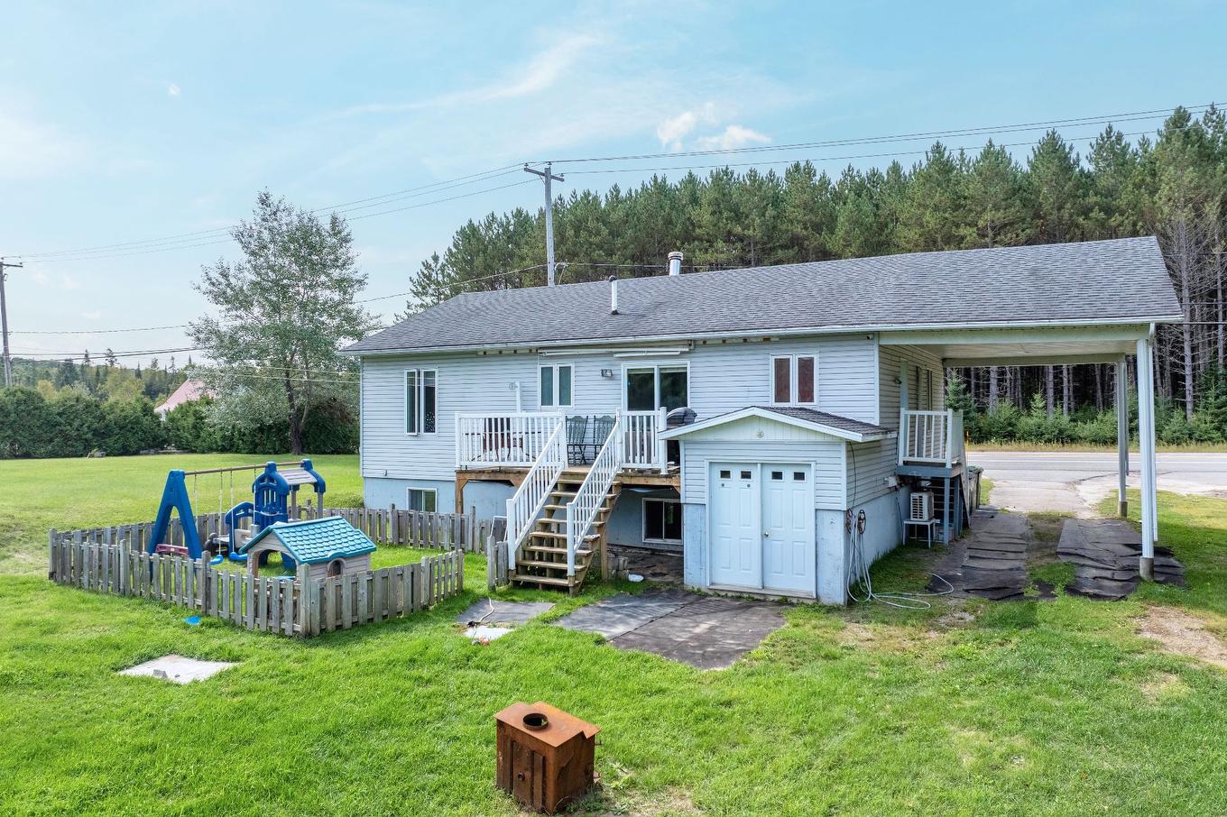 Backyard - 6170 Route 117 N., Rivière-Rouge, QC - Outdoor