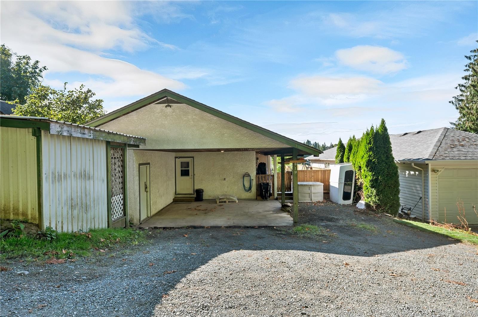 919 Hemlock St, Campbell River, BC