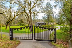 4085 Dupree Dr Metchosin, BC V9C 3Z6