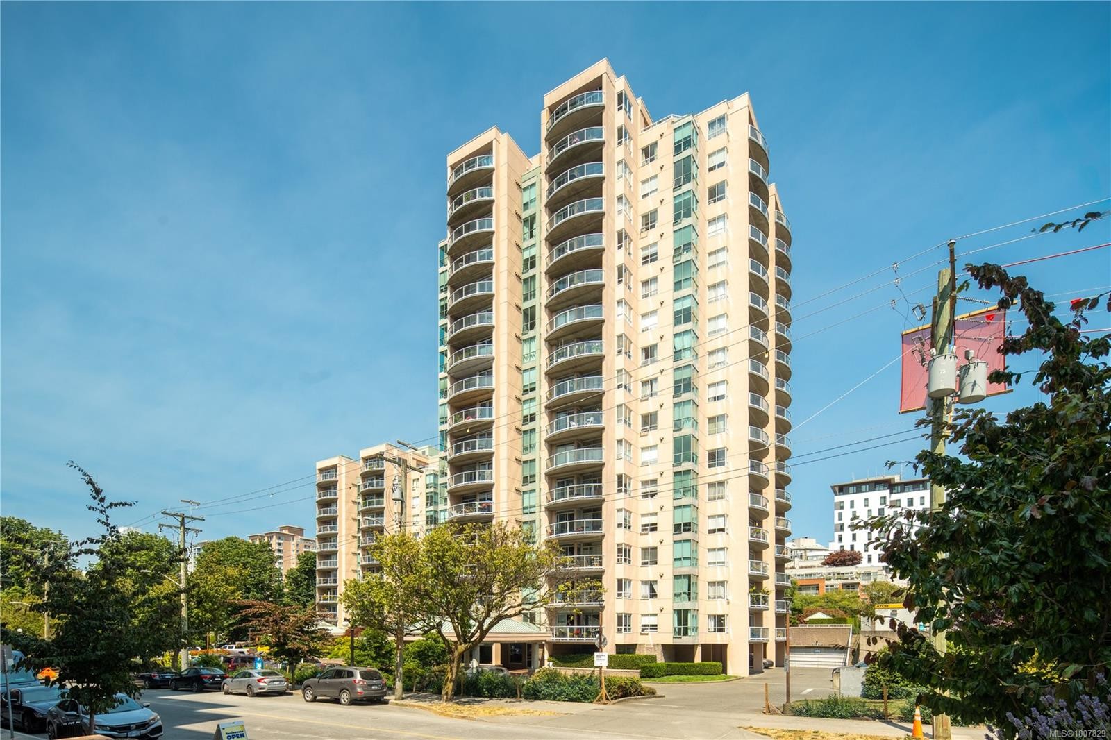 501-1020 View St, Victoria, BC - Outdoor With Balcony With Facade