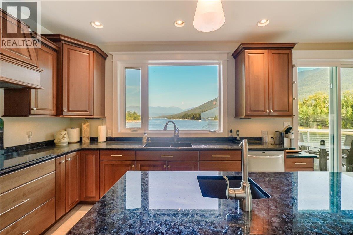 48-7126 Highway 3A Highway, Nelson, BC - Indoor Photo Showing Kitchen With Double Sink