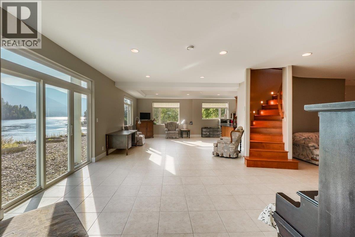 48-7126 Highway 3A Highway, Nelson, BC - Indoor