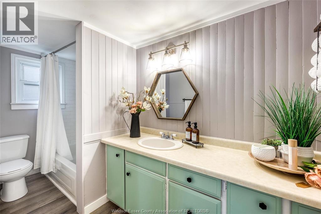 54 Main St, Mitchell'S Bay, ON - Indoor Photo Showing Bathroom