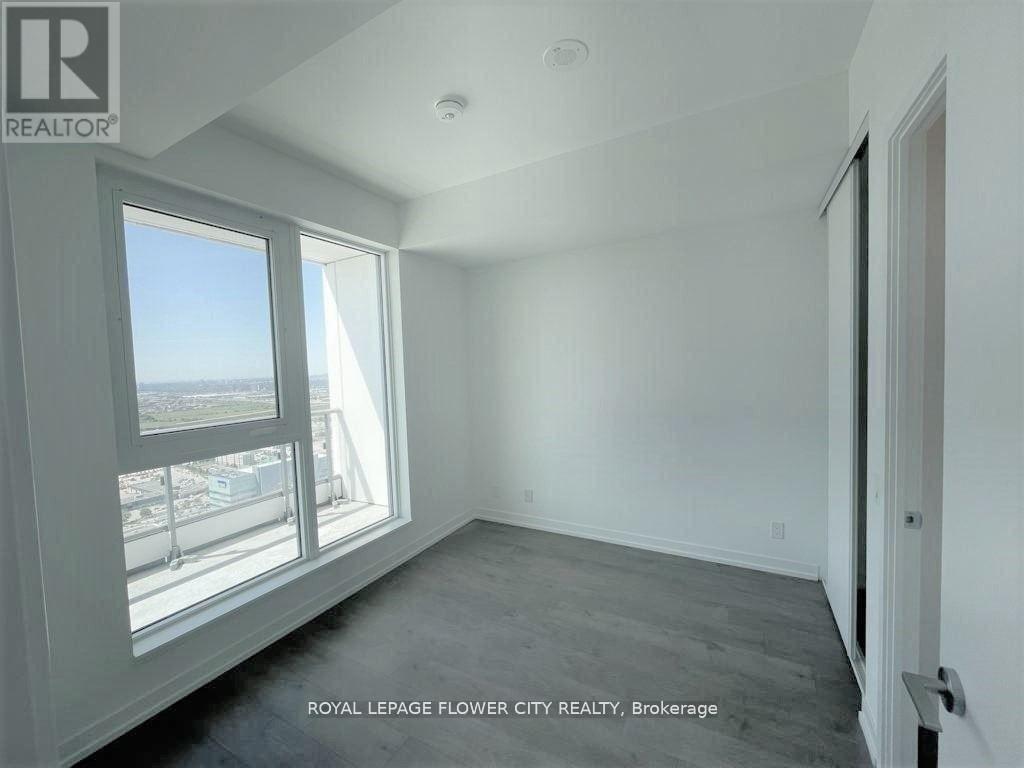 3807 - 950 Portage Parkway, Vaughan, ON - Indoor Photo Showing Other Room