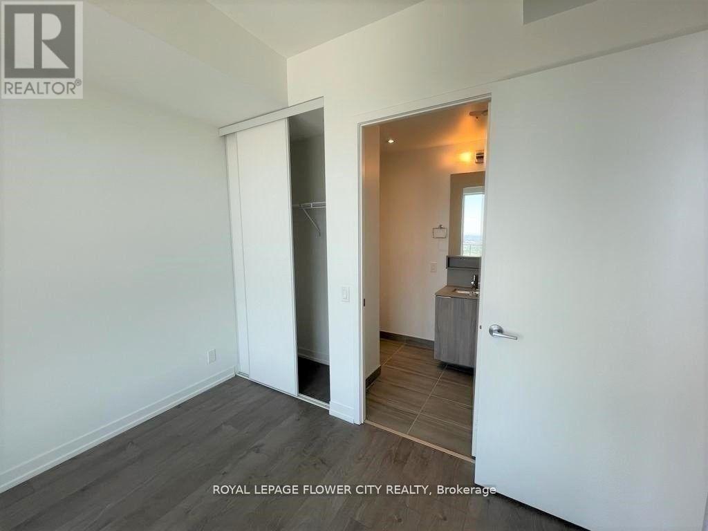 3807 - 950 Portage Parkway, Vaughan, ON - Indoor Photo Showing Other Room