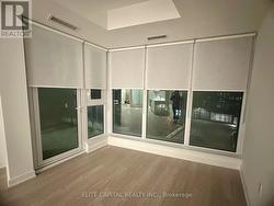 Roller shades Living room -