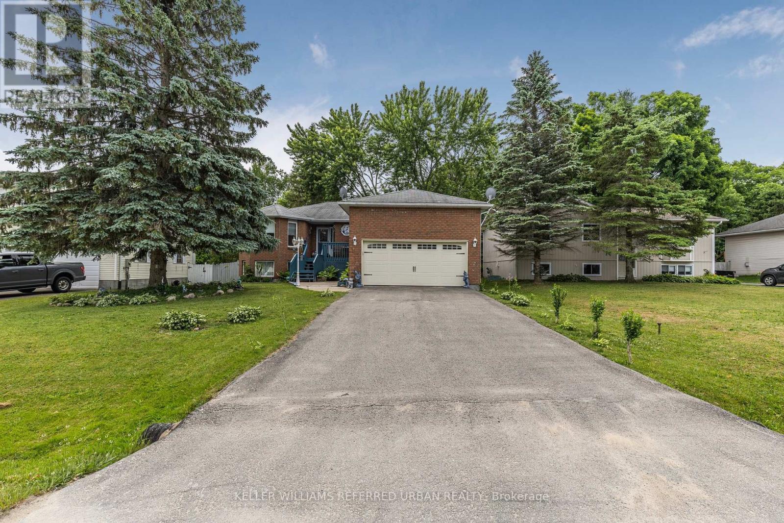 31 John Dillingno Street, Tay, ON - Outdoor