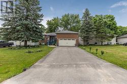 31 JOHN DILLINGNO STREET Tay, ON L0K 2A0