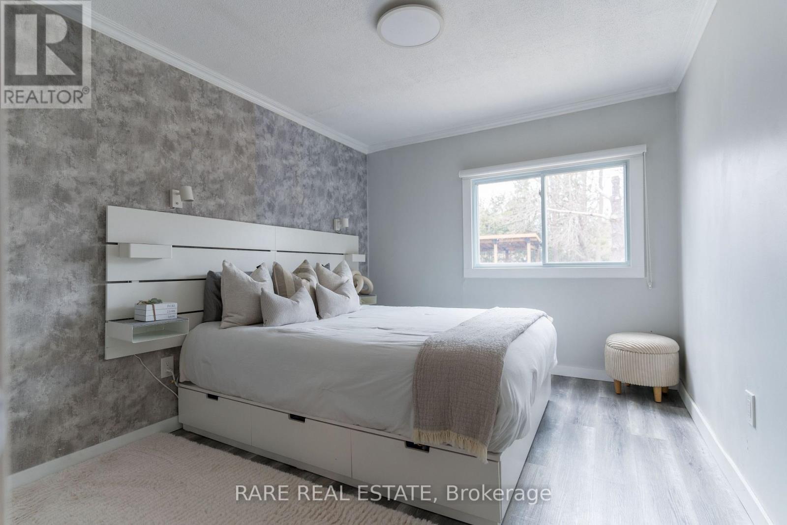 162 Blue Mountain Drive, Blue Mountains, ON - Indoor Photo Showing Bedroom