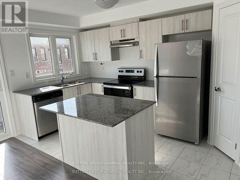 12 Pumpkin Corner Crescent, Barrie, ON - Indoor Photo Showing Kitchen With Double Sink