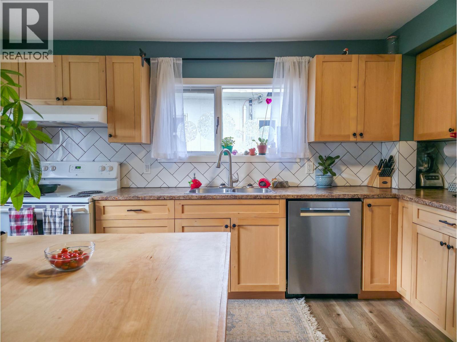 3883 3Rd Avenue, Smithers, BC