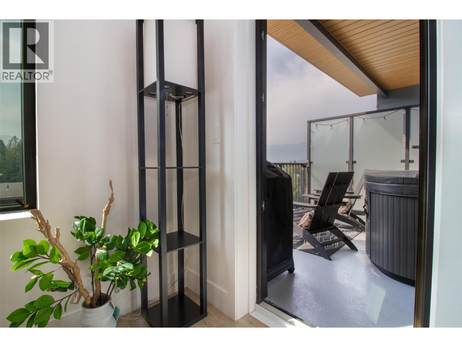 1701 Coursier Avenue Unit# 4403, Revelstoke, BC - Indoor