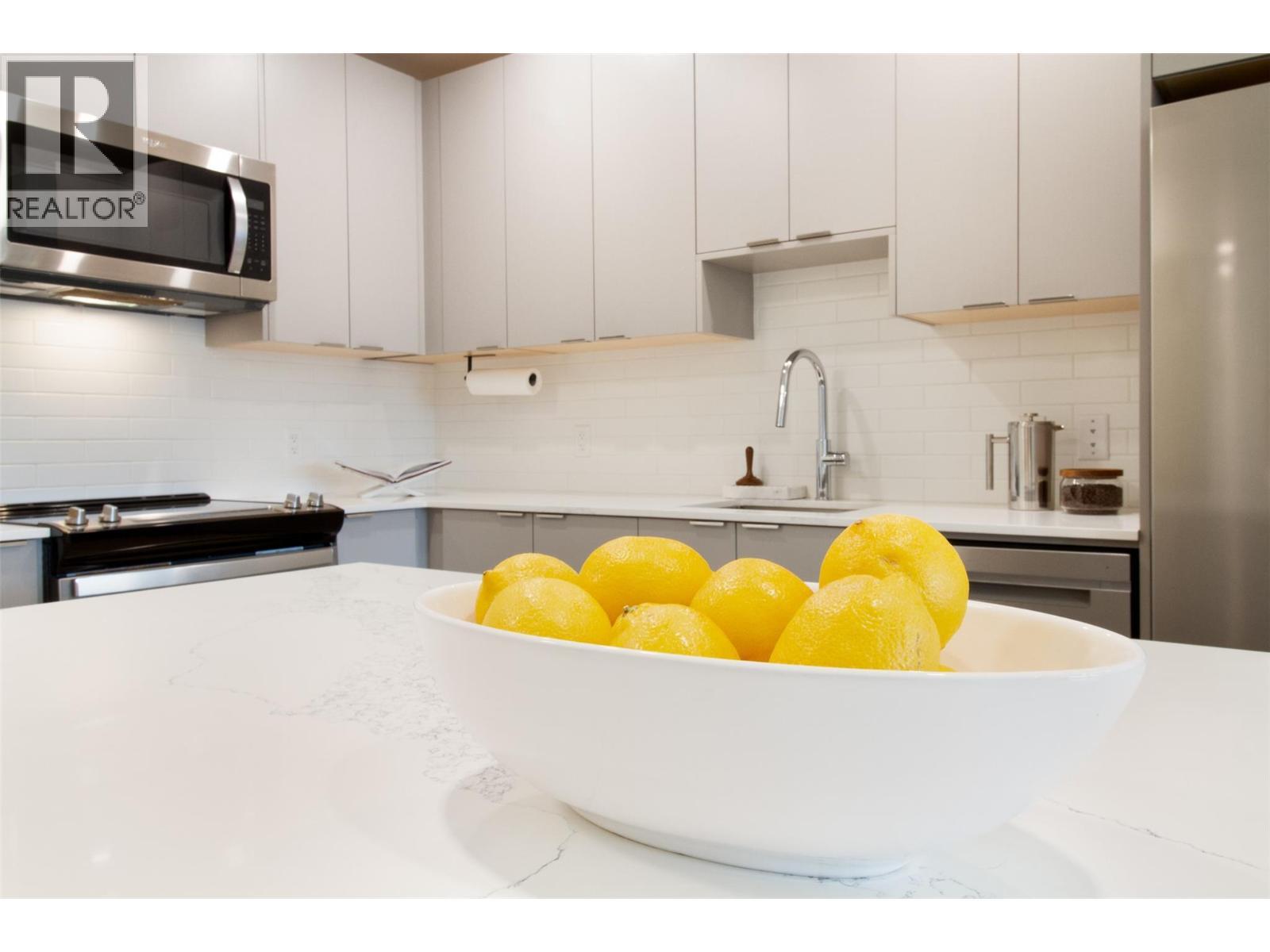 1701 Coursier Avenue Unit# 4403, Revelstoke, BC - Indoor Photo Showing Kitchen With Upgraded Kitchen