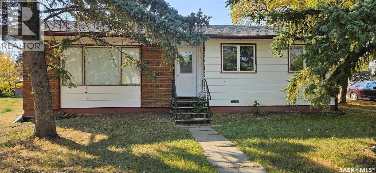 1101 Division Street, Vanguard, SK - Outdoor