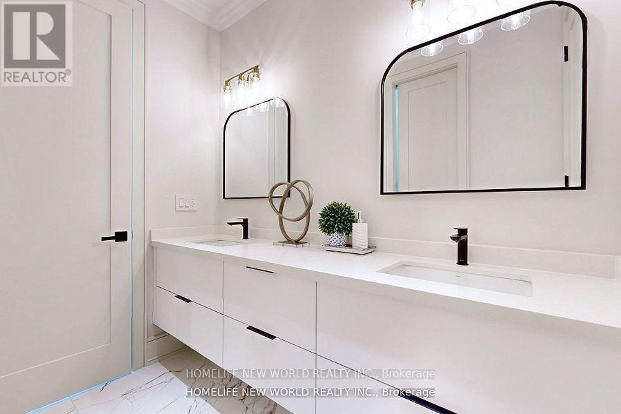 168 Glenvale Boulevard, Toronto, ON - Indoor Photo Showing Bathroom