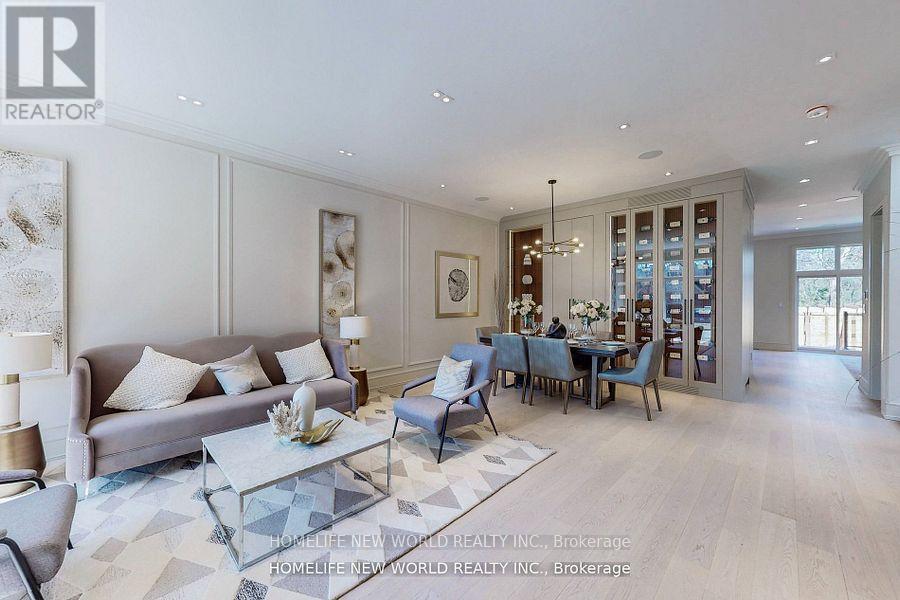 168 Glenvale Boulevard, Toronto, ON - Indoor Photo Showing Living Room