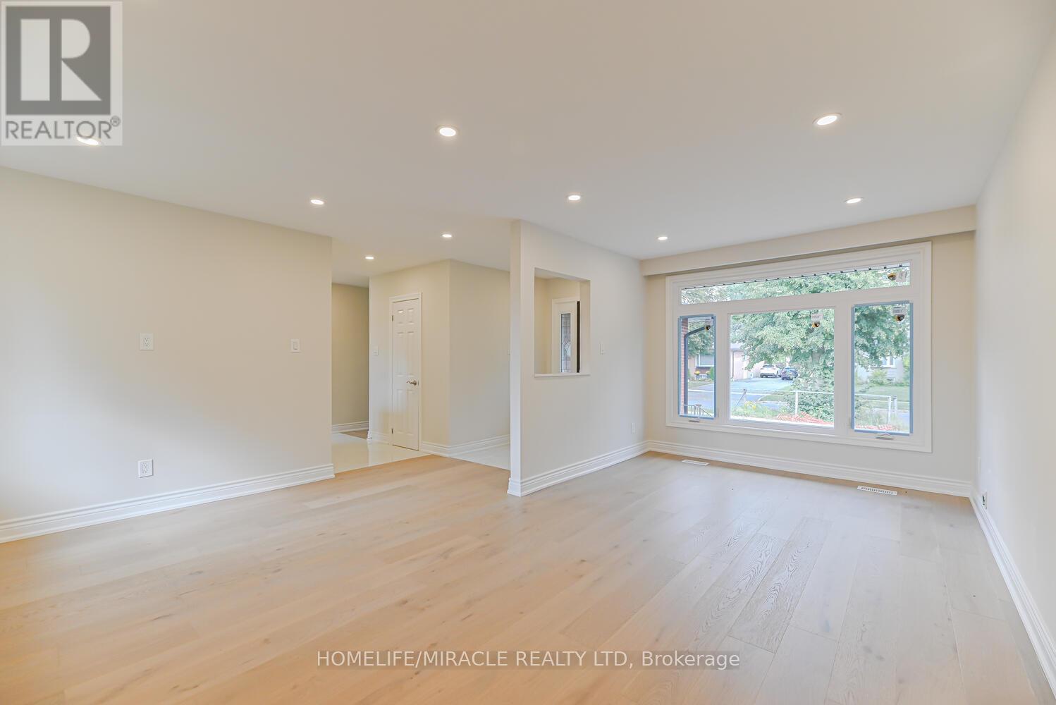 46 Flintwick Drive, Toronto, ON - Indoor Photo Showing Other Room