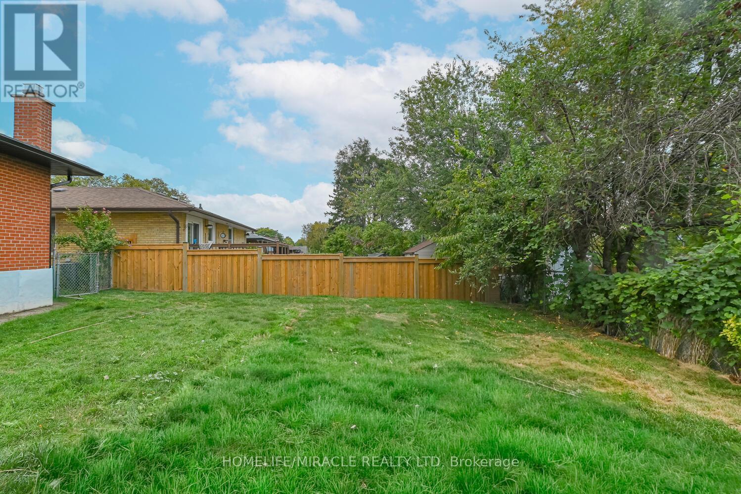 46 Flintwick Drive, Toronto, ON - Outdoor