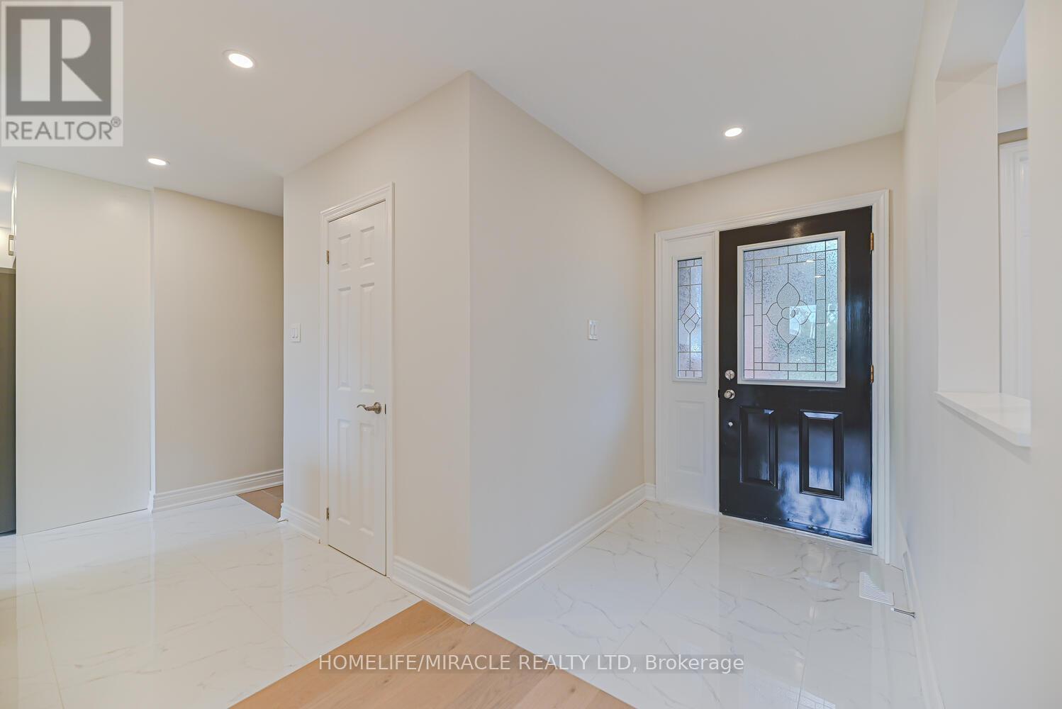 46 Flintwick Drive, Toronto, ON - Indoor Photo Showing Other Room