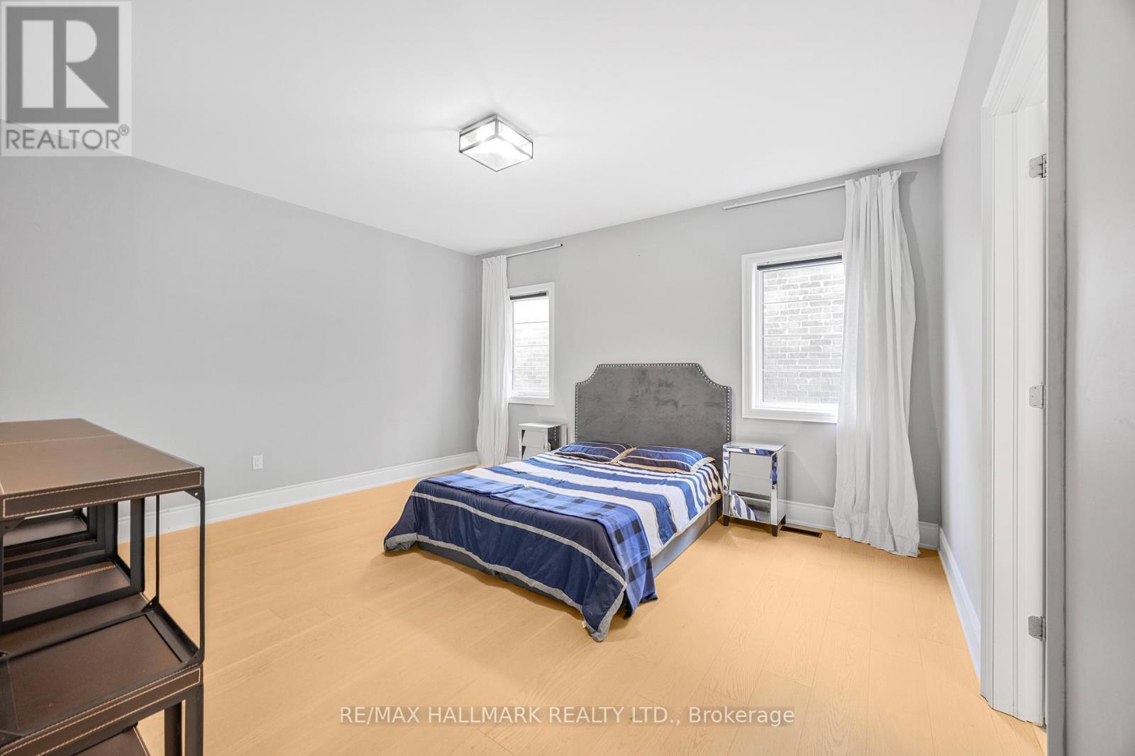 41 Glen Abbey Trail, Vaughan, ON - Indoor Photo Showing Bedroom