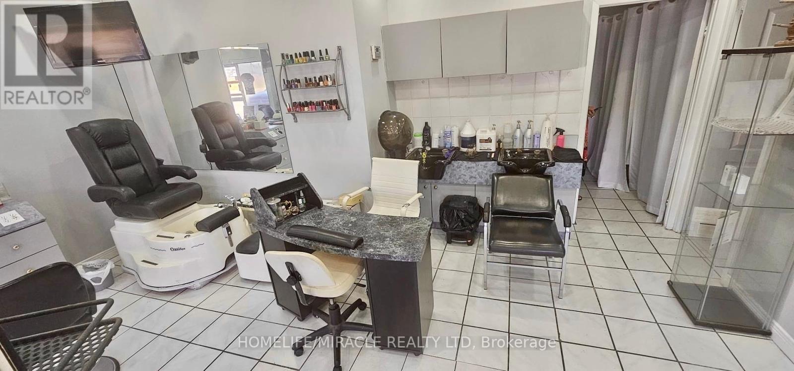 5 - 833 Westlock Road, Mississauga, ON