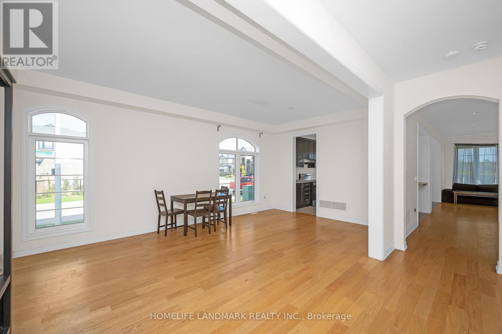 8 Dougherty Court, Hamilton, ON - Indoor