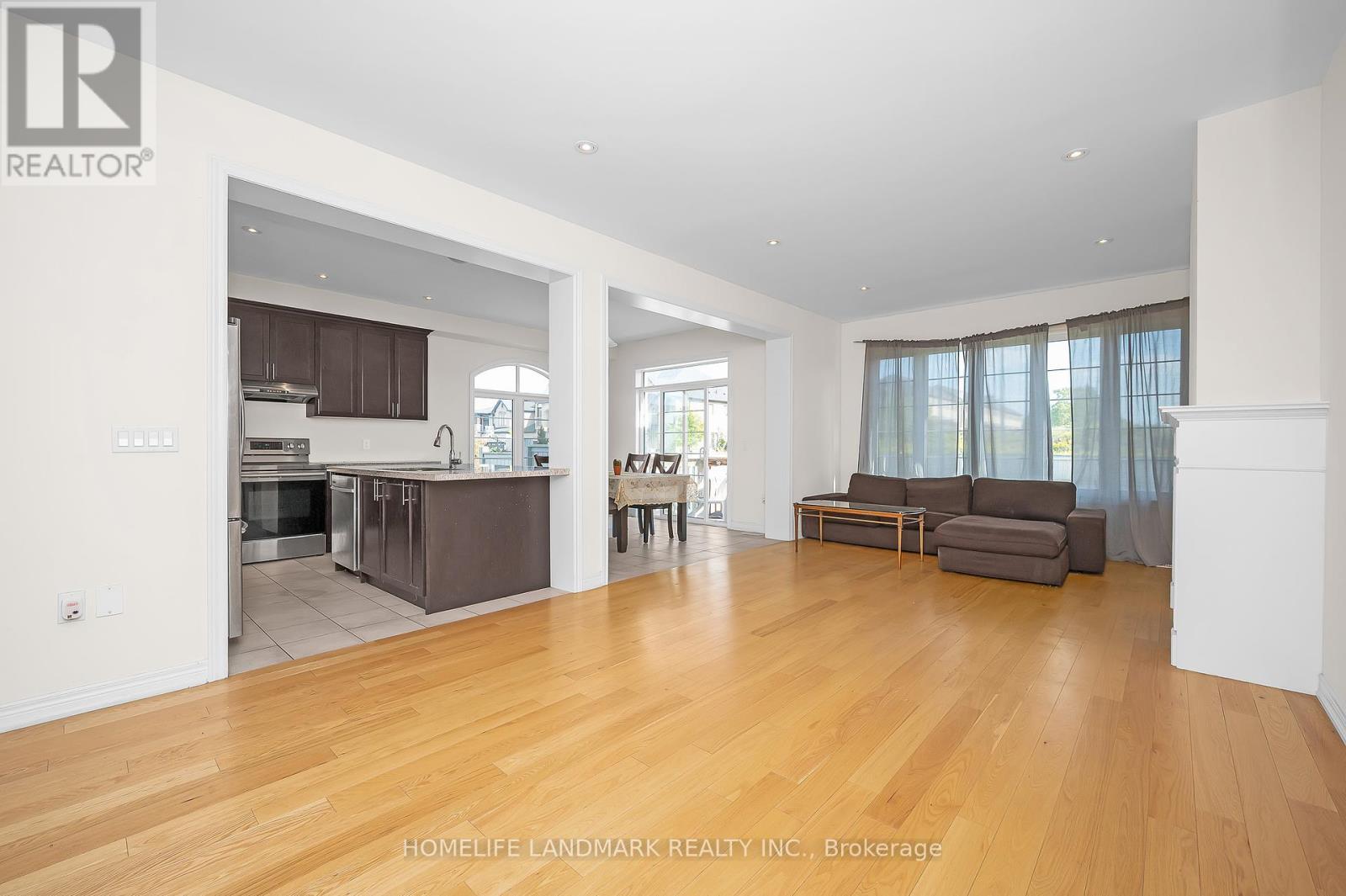 8 Dougherty Court, Hamilton, ON - Indoor