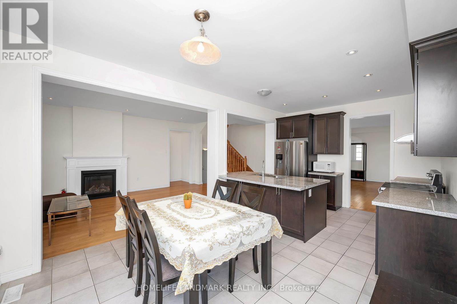 8 Dougherty Court, Hamilton, ON - Indoor