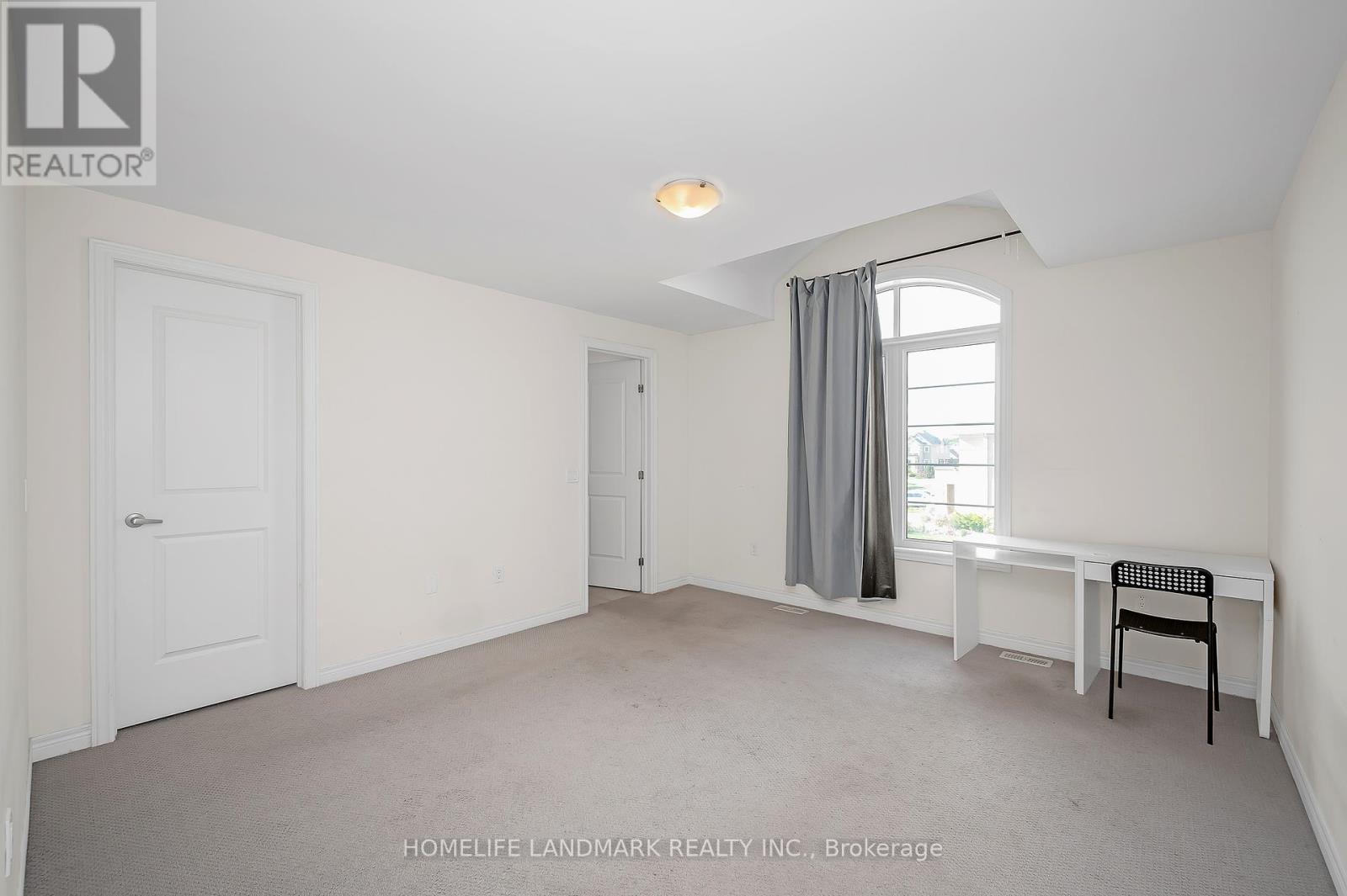 8 Dougherty Court, Hamilton, ON - Indoor Photo Showing Other Room