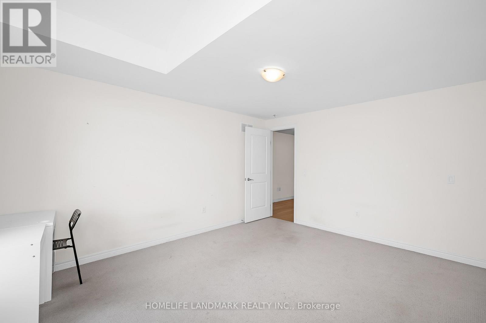 8 Dougherty Court, Hamilton, ON - Indoor Photo Showing Other Room