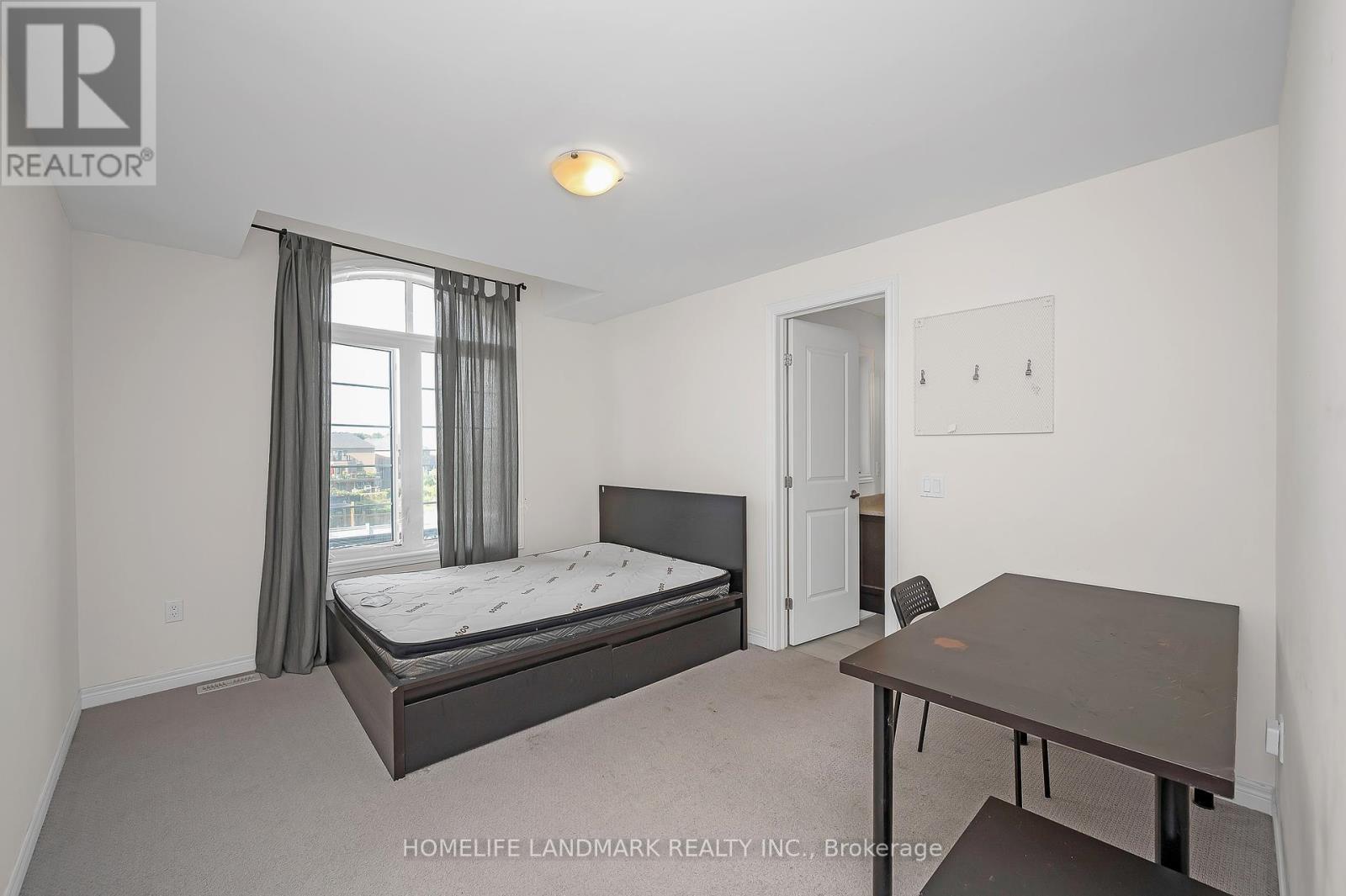 8 Dougherty Court, Hamilton, ON - Indoor Photo Showing Other Room