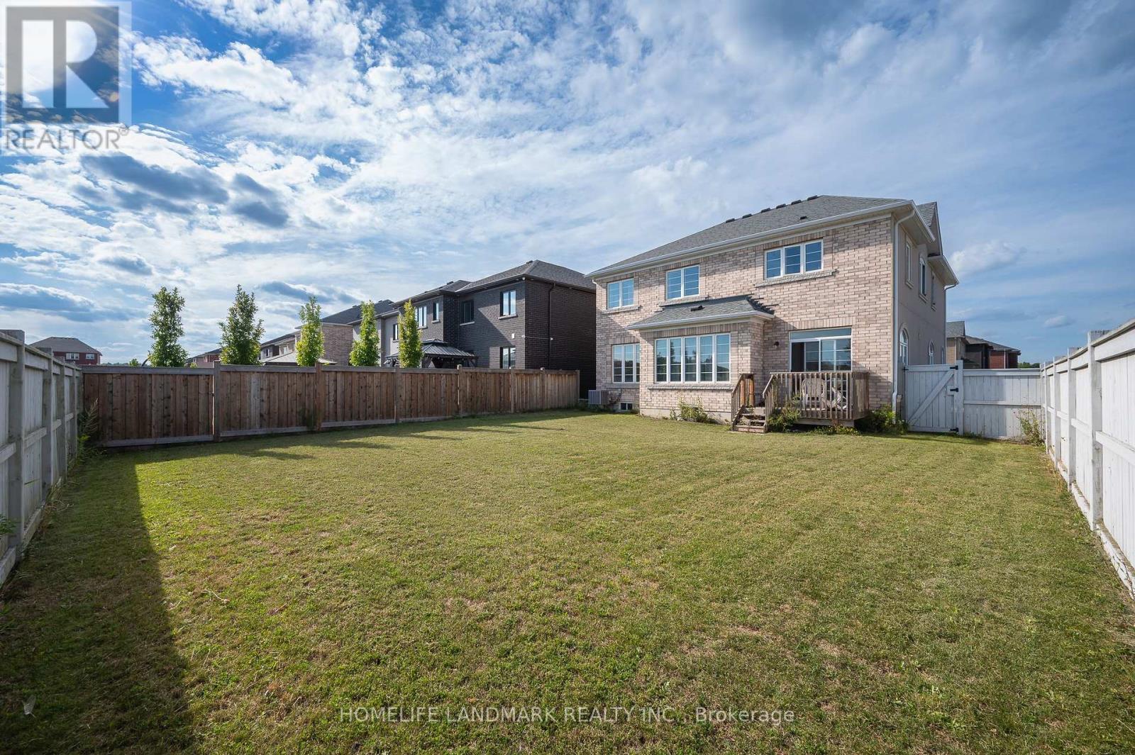 8 Dougherty Court, Hamilton, ON - Outdoor