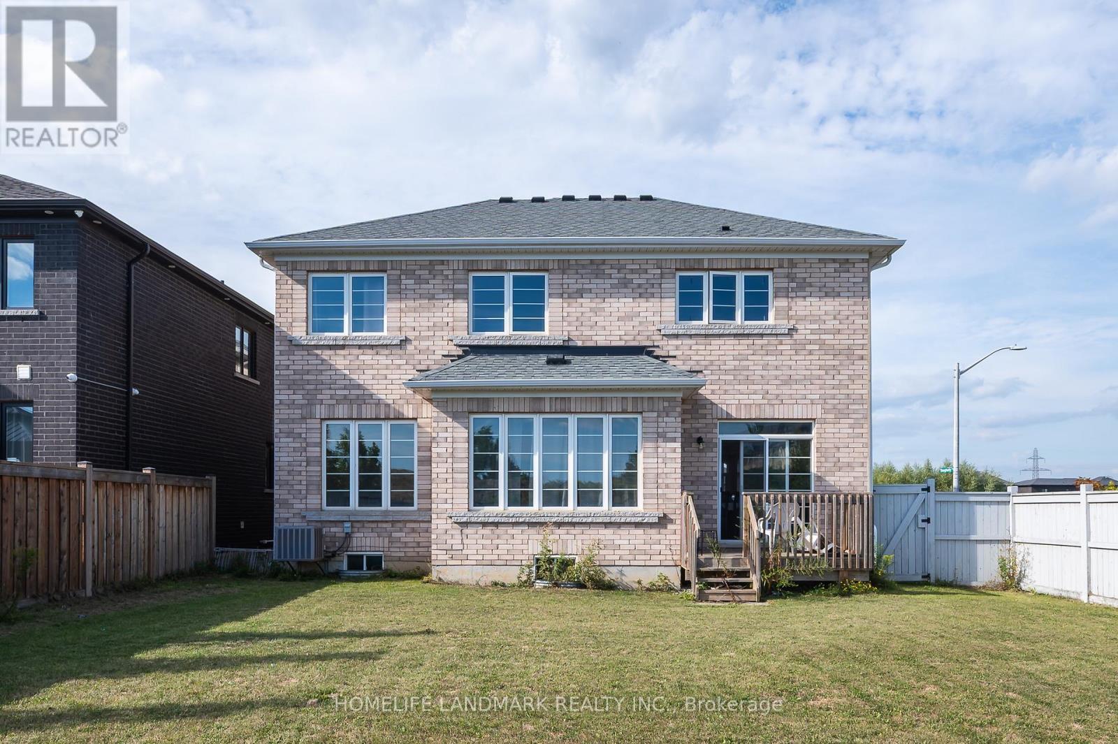 8 Dougherty Court, Hamilton, ON - Outdoor