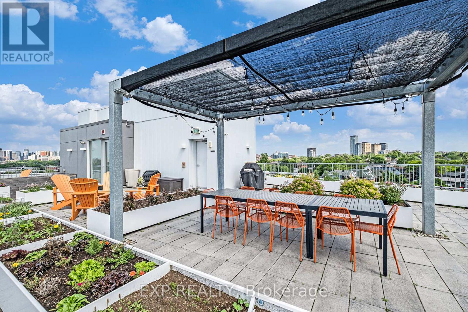 206 - 1000 Wellington Street W, Ottawa, ON - Outdoor