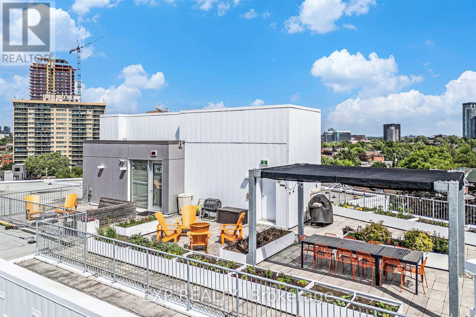 206 - 1000 Wellington Street W, Ottawa, ON - Outdoor