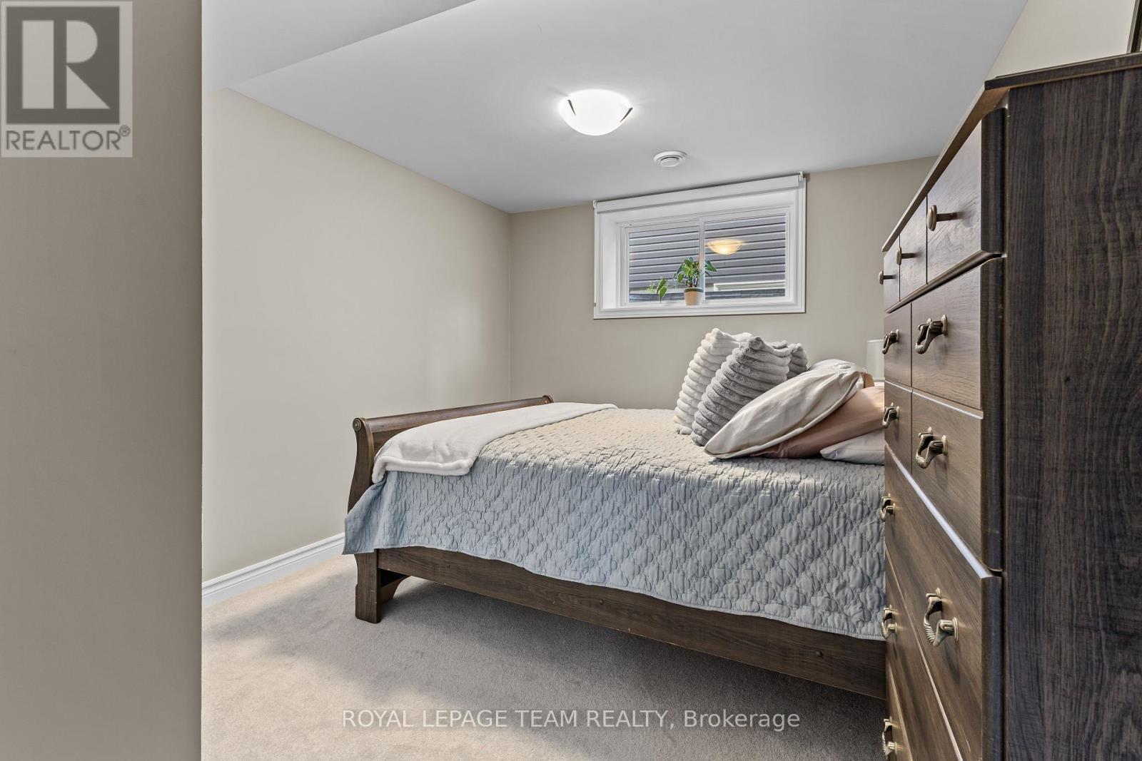 20 Seabert Drive, Arnprior, ON - Indoor Photo Showing Bedroom