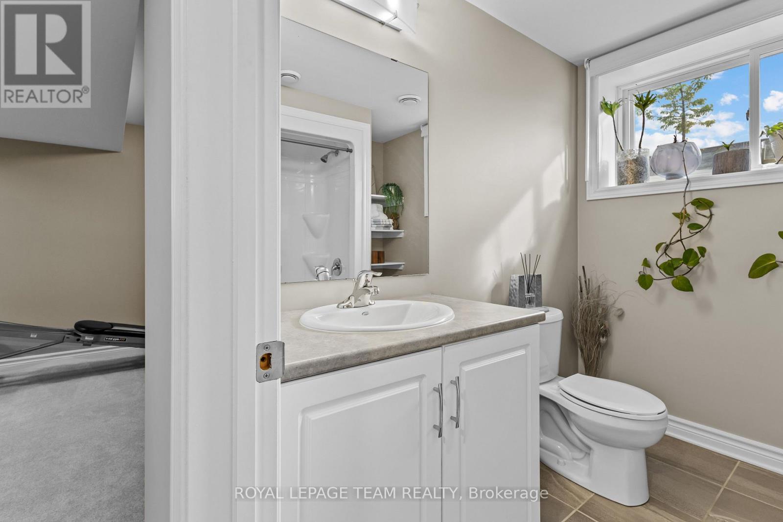 20 Seabert Drive, Arnprior, ON - Indoor Photo Showing Bathroom