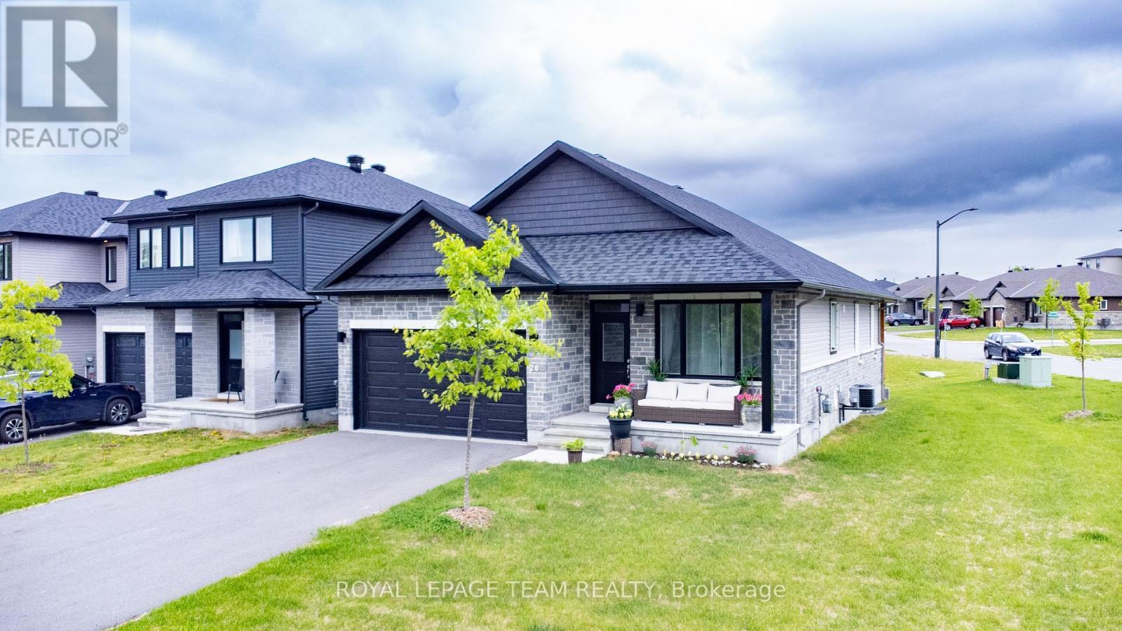 20 Seabert Drive, Arnprior, ON - Outdoor With Facade