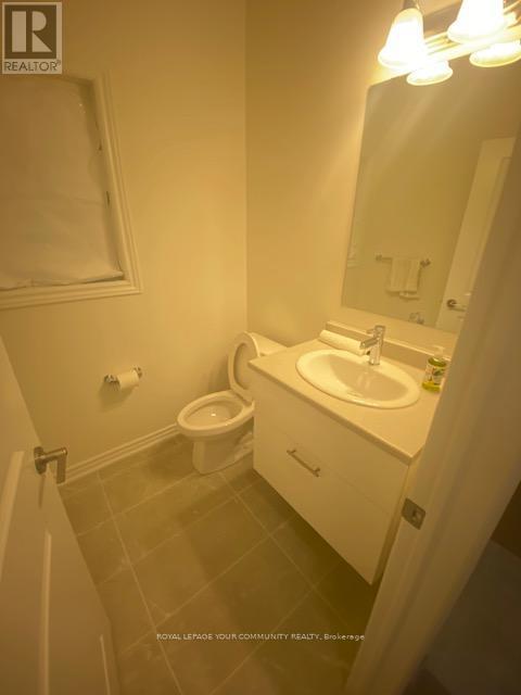92 Phoenix Boulevard, Barrie, ON - Indoor Photo Showing Bathroom